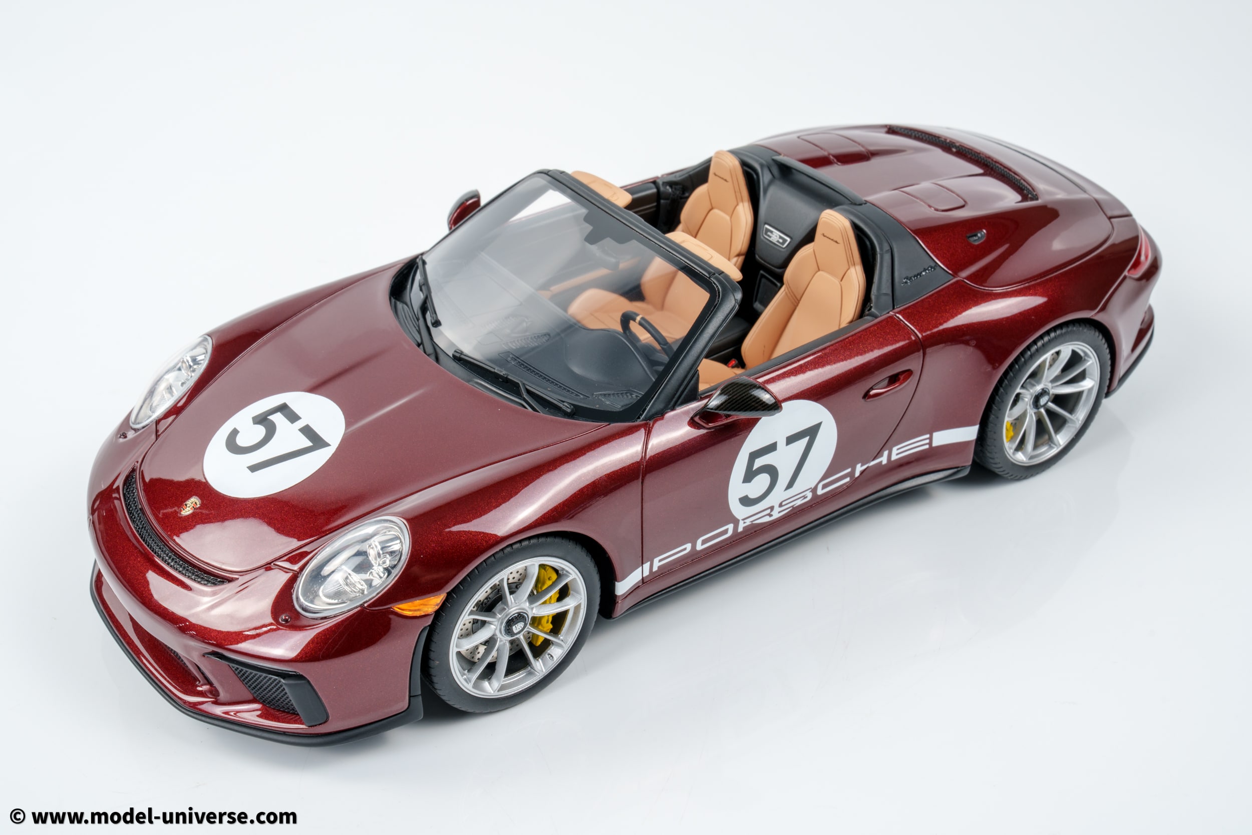 GT Spirit - 1:18 Porsche 911 (991.2) Speedster "Heritage Edition" Cherry Metallic 2019 - Limited Edition Resin Model 6 GT Spirit - 1:18 Porsche 911 (991.2) Speedster "Heritage Edition" Cherry Metallic 2019 - Limited Edition Resin Model