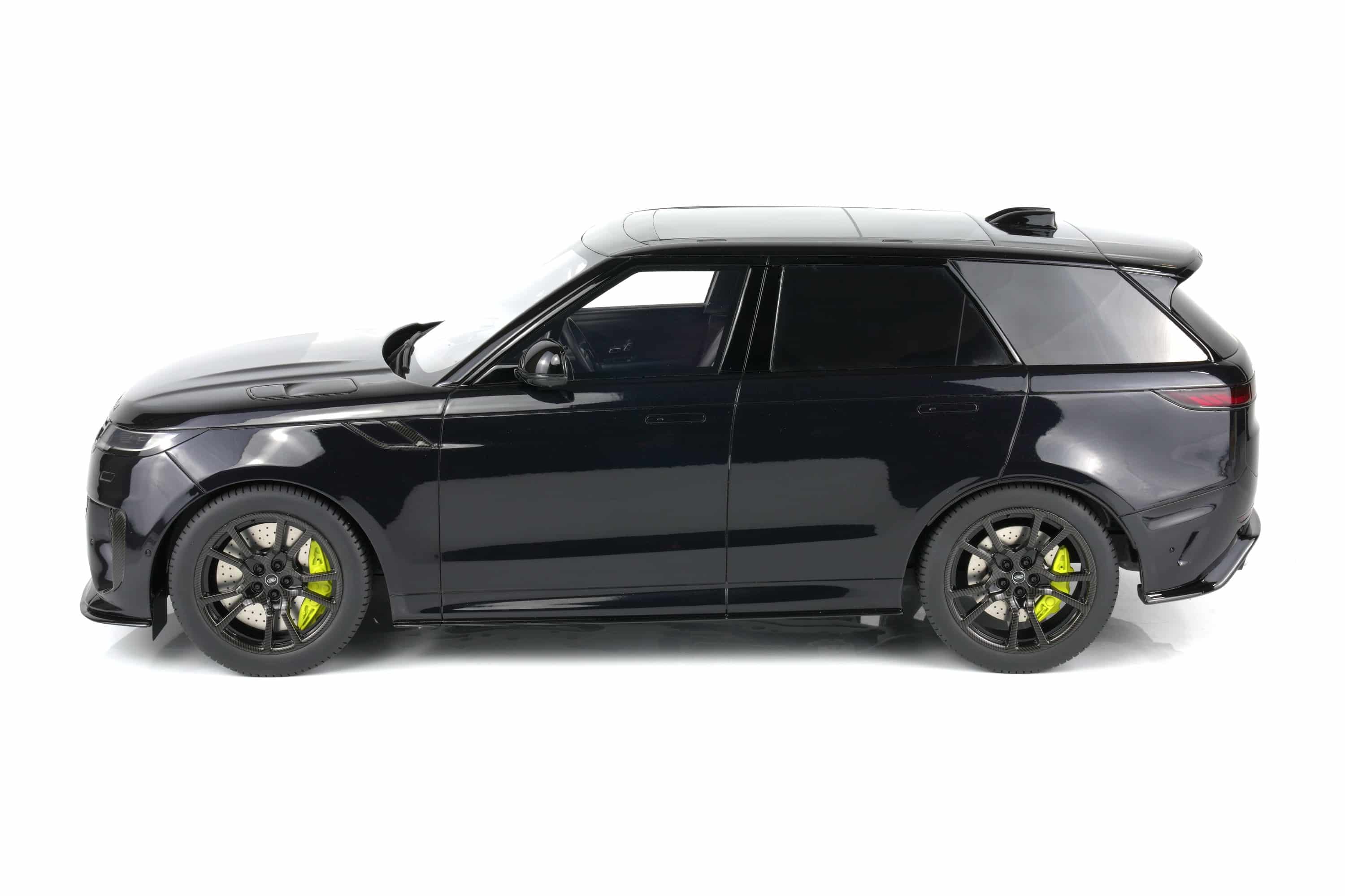 GT Spirit 1:12 Range Rover Sport SV Edition Two Black 2024 (GT555) Limited Edition Resin Model 5 GT Spirit 1:12 Range Rover Sport SV Edition Two Black 2024 resin model (GT555) side profile