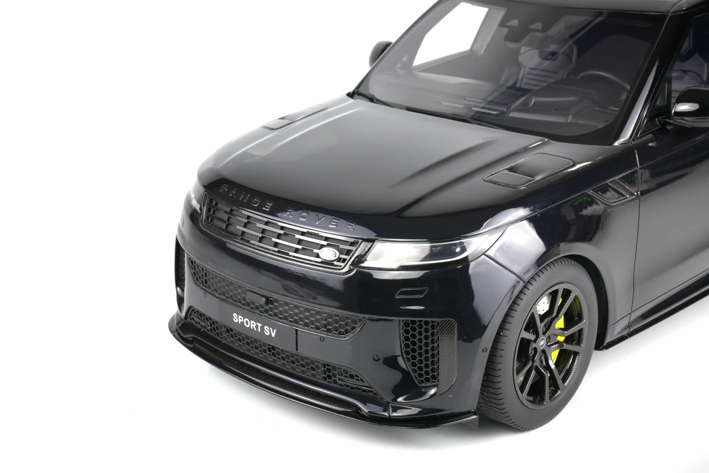 GT Spirit 1:12 Range Rover Sport SV Edition Two Black 2024 (GT555) Limited Edition Resin Model 7 GT Spirit 1:12 Range Rover Sport SV Edition Two Black 2024 resin model (GT555) front detail, high angle