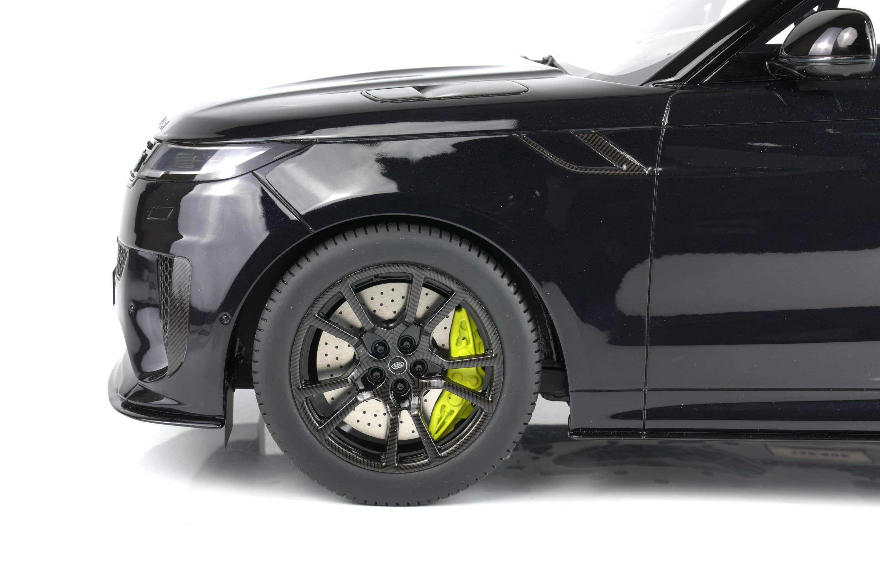 GT Spirit 1:12 Range Rover Sport SV Edition Two Black 2024 (GT555) Limited Edition Resin Model 9 GT Spirit 1:12 Range Rover Sport SV Edition Two Black 2024 resin model (GT555) wheel detail with lime brake calipers