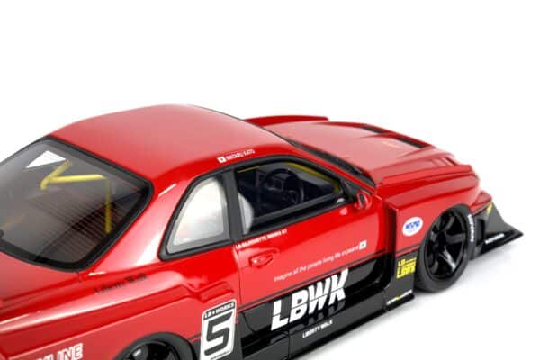 GT Spirit 1:18 Nissan Skyline R34 GT-R LB Super Silhouette Red 2020 (GT570) Limited Edition Resin Model 23 GT Spirit 1:18 Nissan Skyline R34 GT-R LB Super Silhouette Red (GT570) cabin and roll cage
