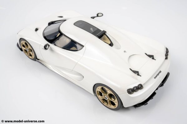 GT Spirit 1:18 Koenigsegg CC850 Crystal White 2024 (GT903) - Limited Edition Resin Model 18 GT Spirit 1:18 Koenigsegg CC850 Crystal White 2024 (GT903) - Limited Edition Resin Model