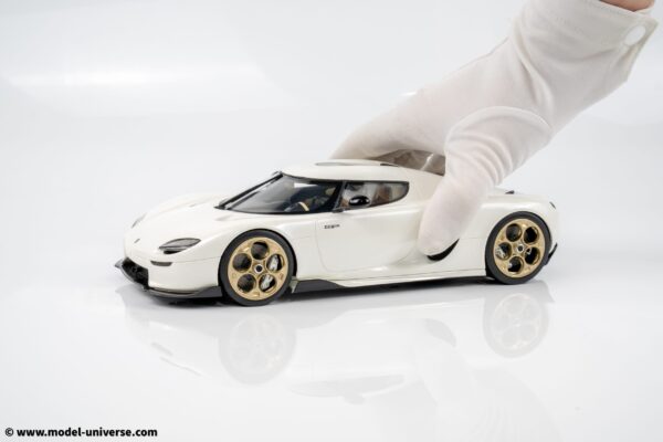 GT Spirit 1:18 Koenigsegg CC850 Crystal White 2024 (GT903) - Limited Edition Resin Model 13 GT Spirit 1:18 Koenigsegg CC850 Crystal White 2024 (GT903) - Limited Edition Resin Model
