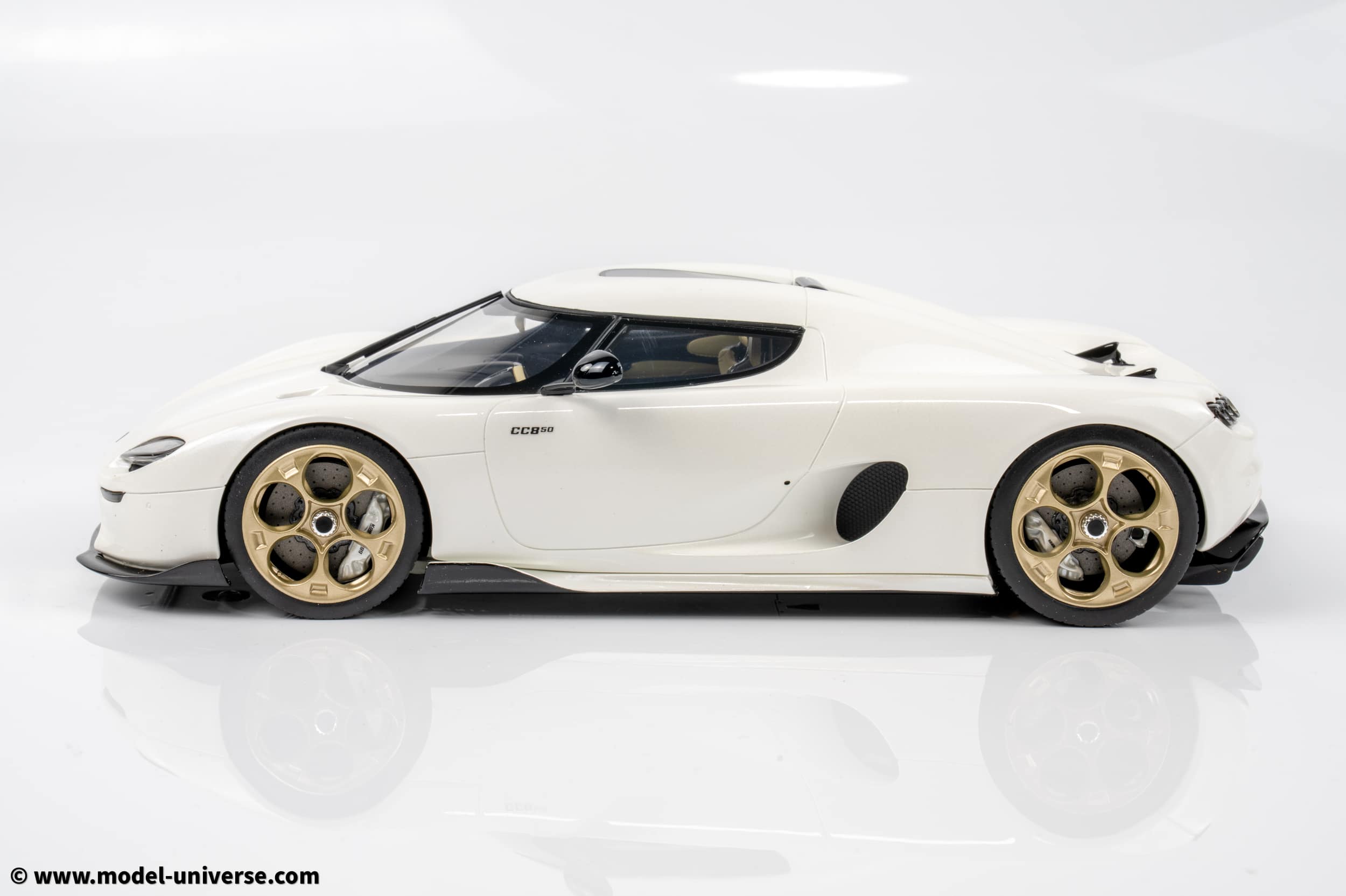 GT Spirit :18 ケーニグセグ CC850 クリスタルホワイト 2024 (GT903