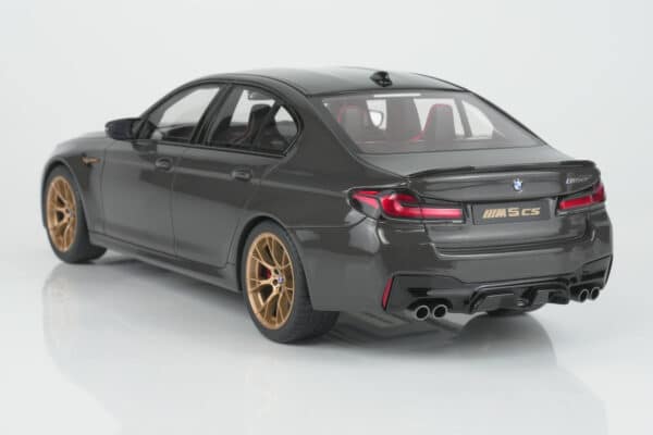 GT Spirit 1:18 BMW M5 CS Grey 2021 (GT993) Limited Edition Resin Model 17 GT Spirit 1:18 BMW M5 CS Grey 2021 (GT993) resin model – rear three-quarter