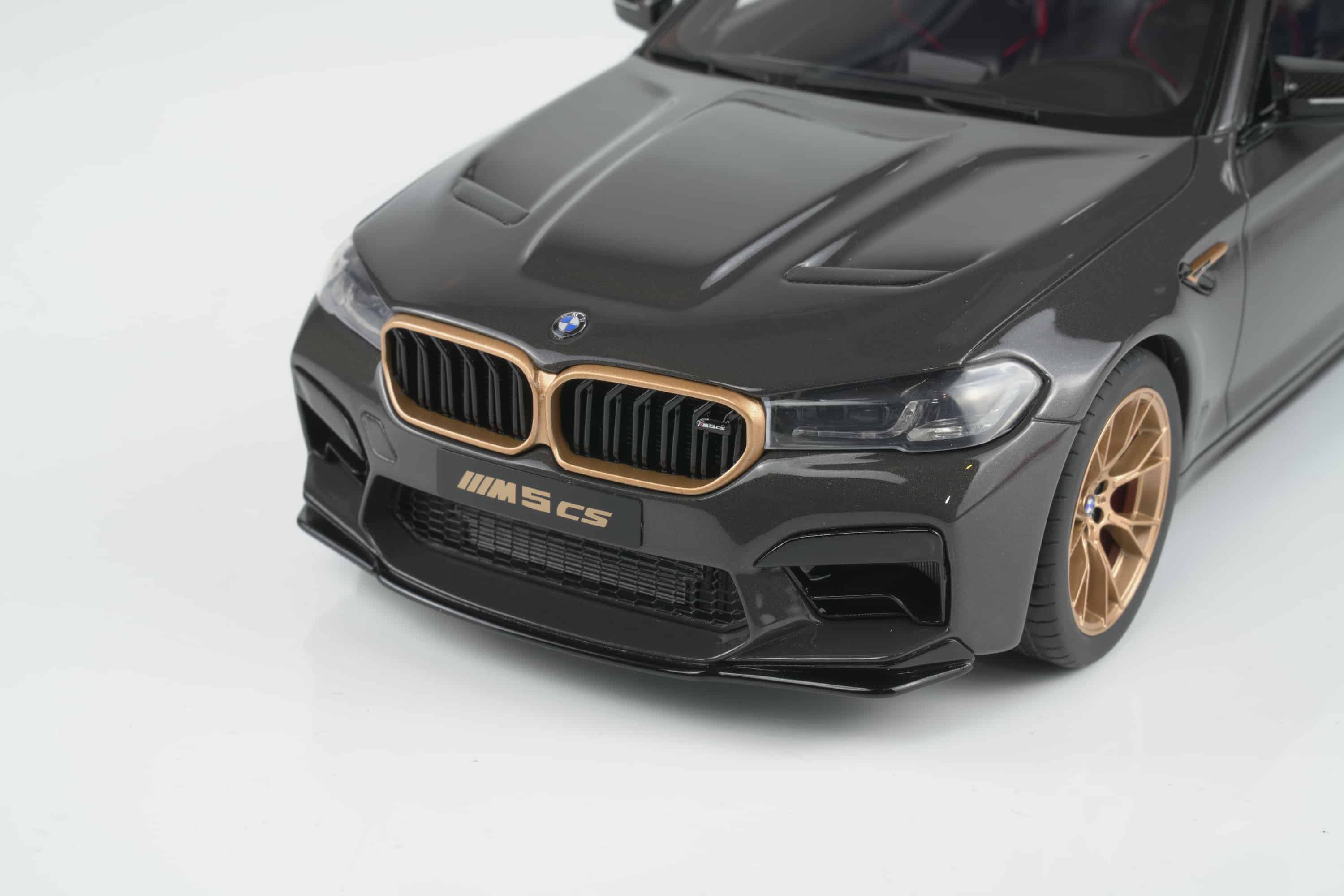 GT Spirit 1:18 BMW M5 CS Grey 2021 (GT993) Limited Edition Resin Model 7 GT Spirit 1:18 BMW M5 CS Grey 2021 (GT993) resin model – front detail – gold kidney grille