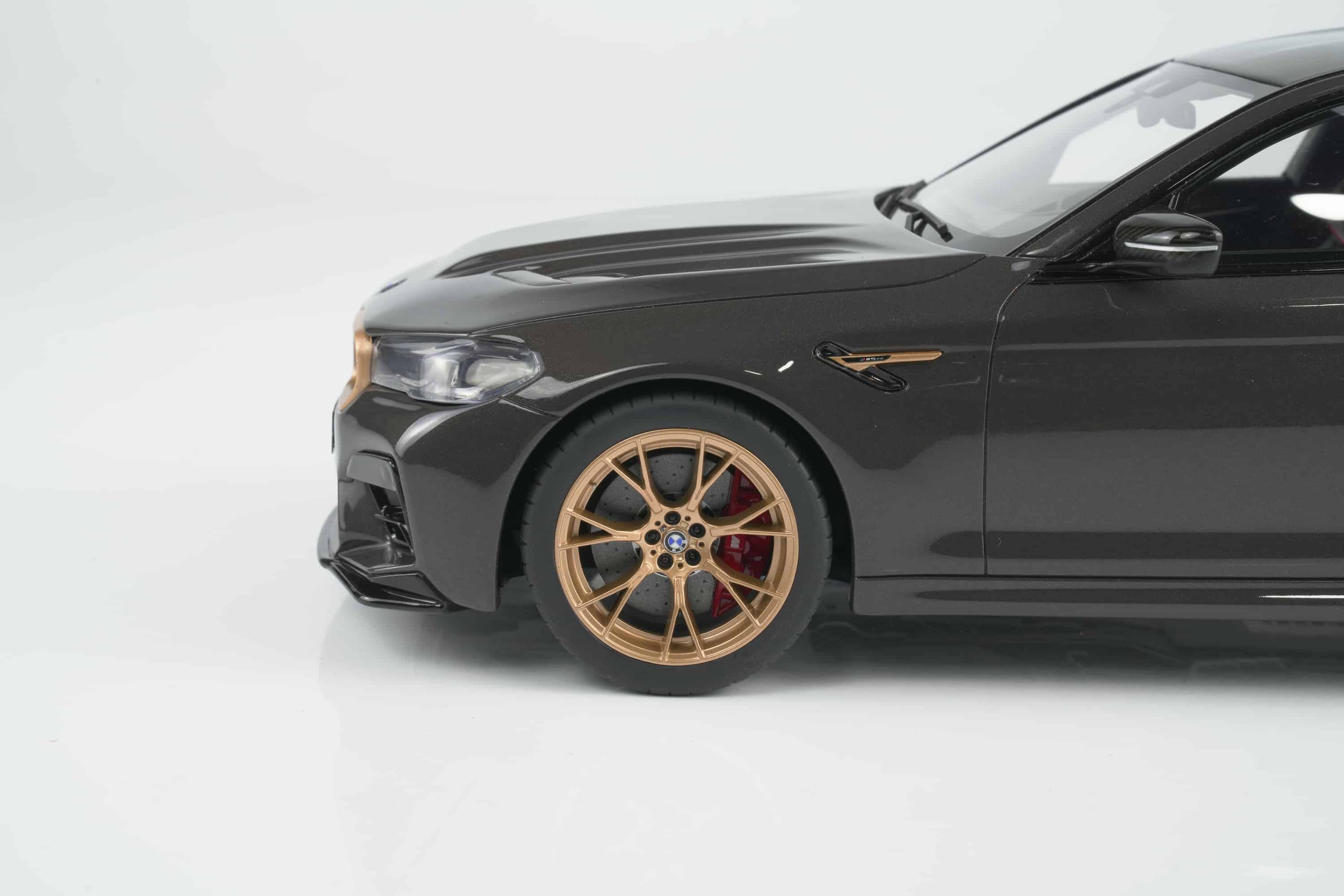 GT Spirit 1:18 BMW M5 CS Grey 2021 (GT993) Limited Edition Resin Model 8 GT Spirit 1:18 BMW M5 CS Grey 2021 (GT993) resin model – front wheel and side detail
