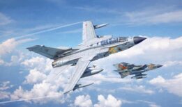 Italeri - 1:32 Tornado IDS (2520) 40th Anniversary Model Kit