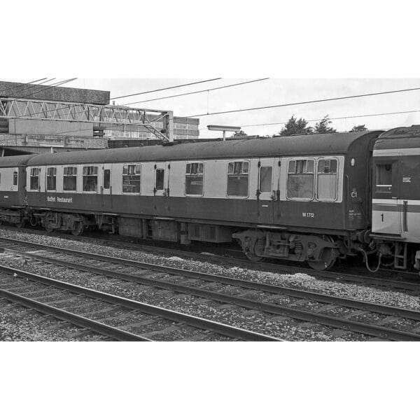 hornby - br(m), mk1 rb(r), m1712 (r4973) oo gauge