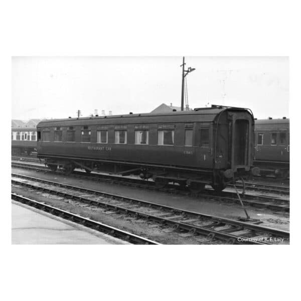 hornby - br, maunsell composite diner, 7841 (r40031) oo gauge