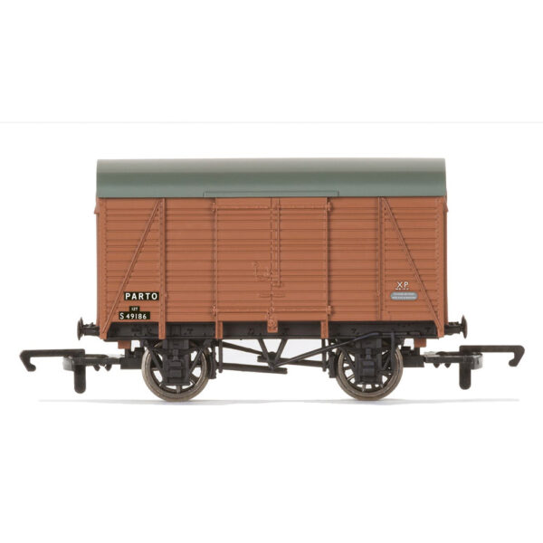 hornby - br twin vent van s49186 (r60102) oo gauge