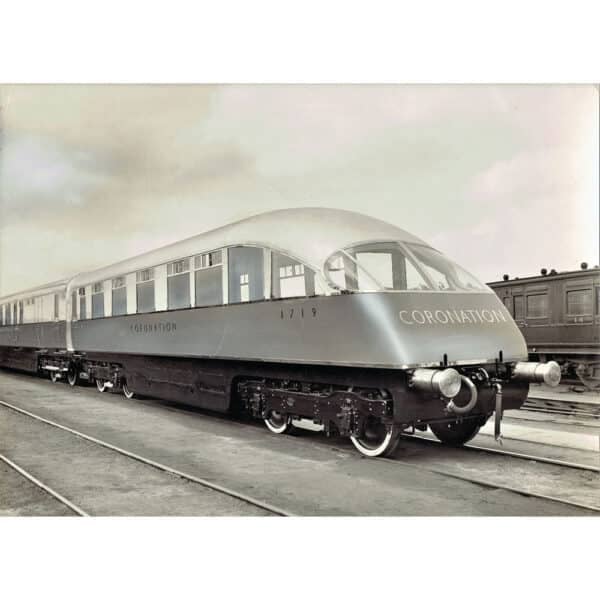 hornby - lner, coronation open third & brake third articulated coach pack (r40226) oo gauge