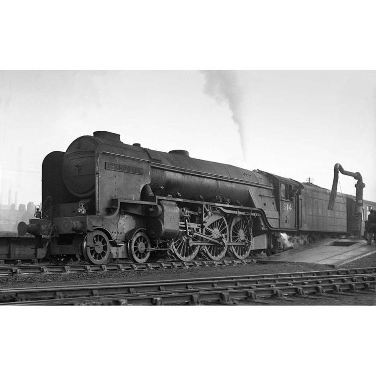 hornby - lner, thompson class a2/3, 4-6-2, 514 'chamossaire' (r3833) oo gauge