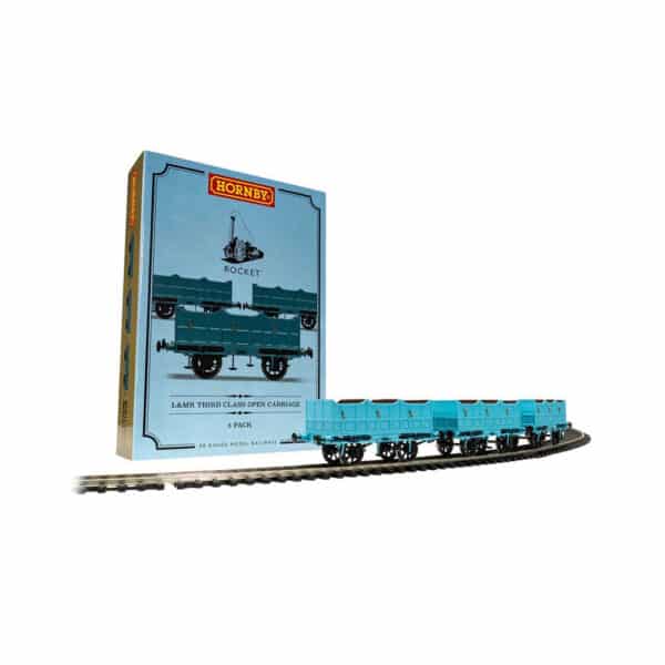 hornby - open carriage pack containing 3x open carriages (stephenson's rocket) (r40102) oo gauge