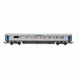 hornby - platinum jubilee of hm queen elizabeth ii, mk3 sliding door, trailer first disabled, er0012 (r40355e) oo gauge