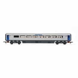 hornby - platinum jubilee of hm queen elizabeth ii, mk3 sliding door, trailer first disabled, er0062 (r40355) oo gauge