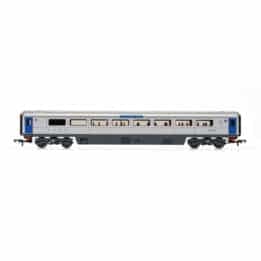 hornby - platinum jubilee of hm queen elizabeth ii, mk3 sliding door, trailer first disabled, er0072 (r40355a) oo gauge