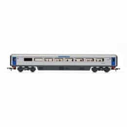 hornby - platinum jubilee of hm queen elizabeth ii, mk3 sliding door, trailer first disabled, er0082 (r40355b) oo gauge