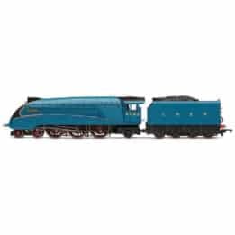 hornby - railroad lner, a4 class, 4-6-2, 4468 'mallard' (r3371) oo gauge