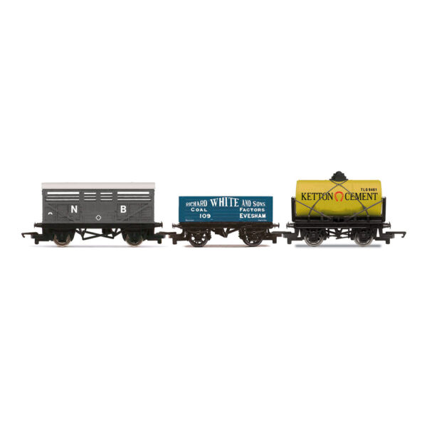 hornby - railroad triple wagon pack, various (r60135) oo gauge