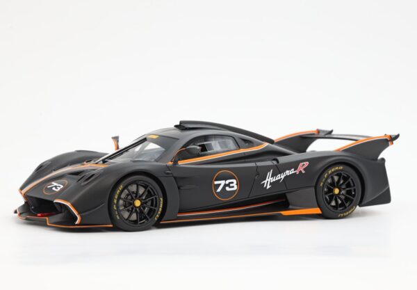 Pagani Huayra R Matt Black and Carbon - Limited Edition - 1:18 Scale Resin Model by BBR (with showcase)