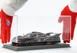 Pagani Huayra R Matt Black and Carbon - Limited Edition - 1:18 Scale Resin Model by BBR (with showcase)