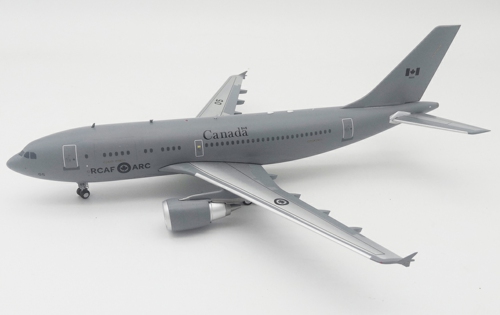 IF310RCAF05 - 1/200 CANADA - AIR FORCE AIRBUS AIRBUS CC-150 POLARIS (A310-304(F)) 15005 WITH STAND