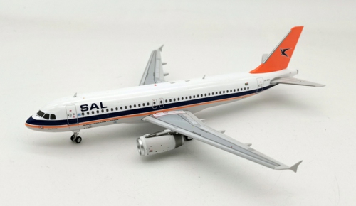 IF320SAL0818 - 1/200 SOUTH AFRICAN AIRWAYS AIRBUS A320-231 ZS-SHA WITH STAND