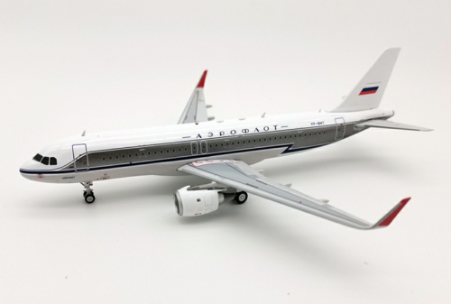 IF320SU0818 - 1/200 AEROFLOT - RUSSIAN AIRLINES AIRBUS A320-214 VP-BNT WITH STAND