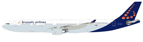 IF333SN0422 - 1/200 BRUSSELS AIRLINES AIRBUS A330-301 OO-SFO WITH STAND