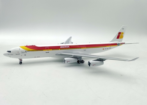 IF343IB0422 - 1/200 IBERIA AIRBUS A340-300 EC-HGV WITH STAND