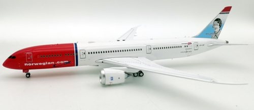 IF789DY1021 - 1/200 NORWEGIAN AIR SHUTTLE BOEING 787-9 DREAMLINER LN-LNP WITH STAND