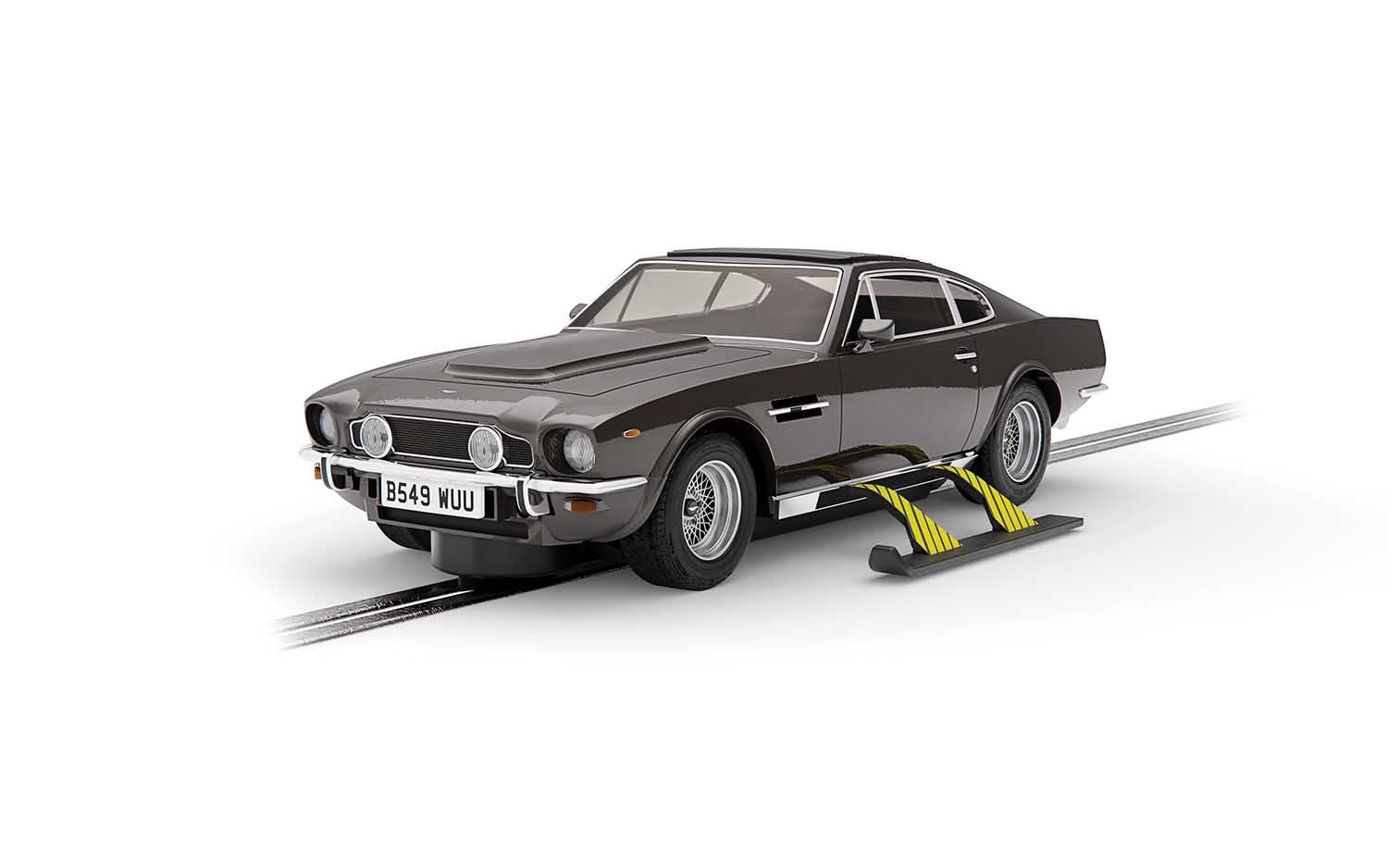 Scalextric (C4239) - James Bond Aston Martin V8 - The Living Daylights - 1:32 Slot Car