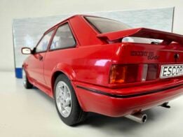 mcg - 1:18 ford escort rs turbo mk.4 s2 red (1990)