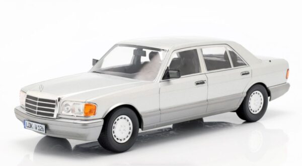 iScale 1/18 Mercedes 560 SEL Silver Diecast Model Car 11859