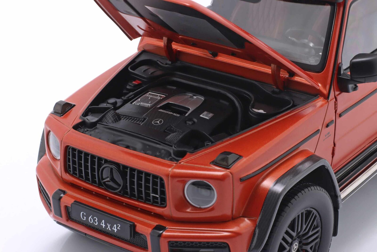 iScale - 1:18 Mercedes-AMG G63 4x4 2022 Copper Orange Magno