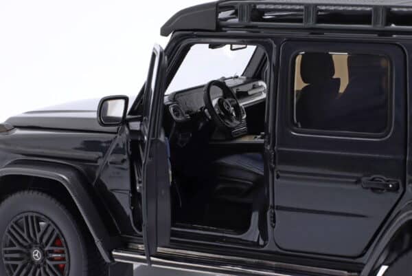 iScale - 1:18 Mercedes-AMG G63 4x4 2022 Magnetite Black - Limited Edition Diecast Model