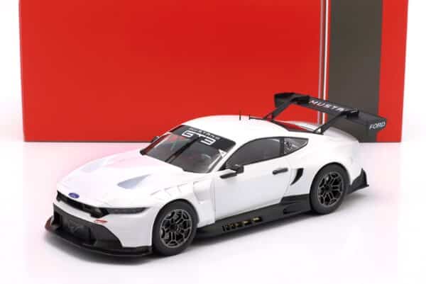 Ixo 1:18 Ford Mustang GT3 Racing Spec Plain Body Version White 2024 (LEGTMUS-LM24WHT) Diecast Model
