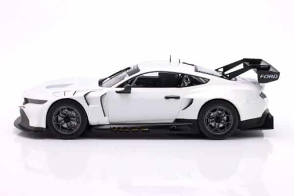 Ixo 1:18 Ford Mustang GT3 Racing Spec Plain Body Version White 2024 (LEGTMUS-LM24WHT) Diecast Model 12 Ixo 1:18 Ford Mustang GT3 Racing Spec Plain Body Version White 2024 (LEGTMUS-LM24WHT) Diecast Model