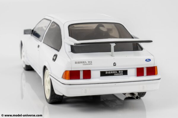 Ixo - 1:18 Ford Sierra RS Cosworth White (1988) - Diecast Model 20 Ixo - 1:18 Ford Sierra RS Cosworth White (1988) - Diecast Model