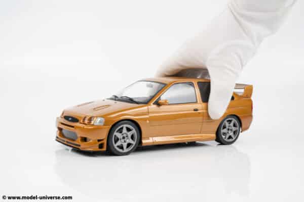 Ixo - 1:18 Ford Escort WRC 1998 Gold Metallic - Diecast Model
