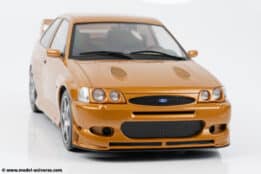 Ixo - 1:18 Ford Escort WRC 1998 Gold Metallic - Diecast Model