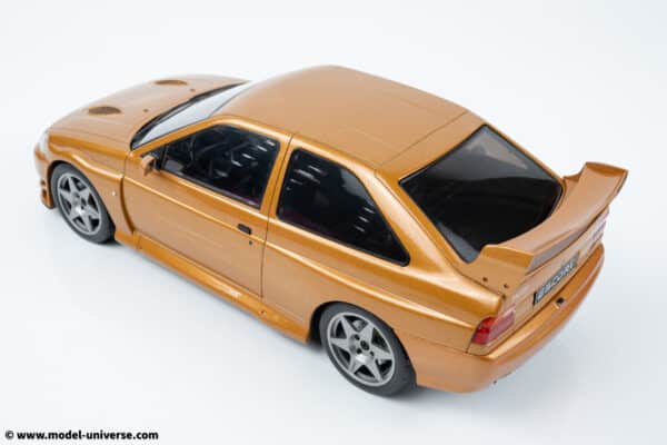 Ixo - 1:18 Ford Escort WRC 1998 Gold Metallic - Diecast Model