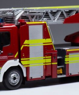 Ixo TRF020S 1:43 Mercedes Atego DLK 23/12 Fire Engine Germany Garmisch-Partenkirchen