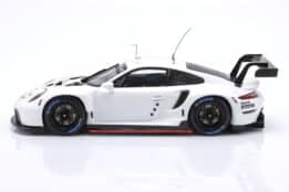 ixo_1_18_porsche_911_rsr_plain_body_edition_weiss_ 4