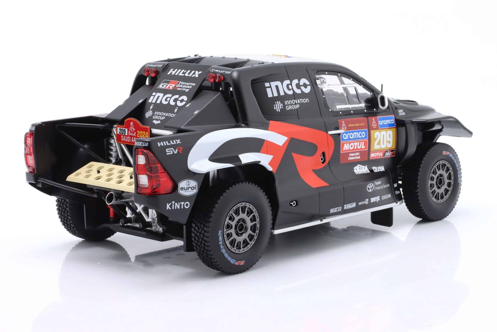 イクソ 1/18 トヨタ GR ハイラックス #209 ダカールラリー 2024 Ixo 1:18 Toyota GR Hilux Evo Dakar Rally 2024 No.209 Diecast Model