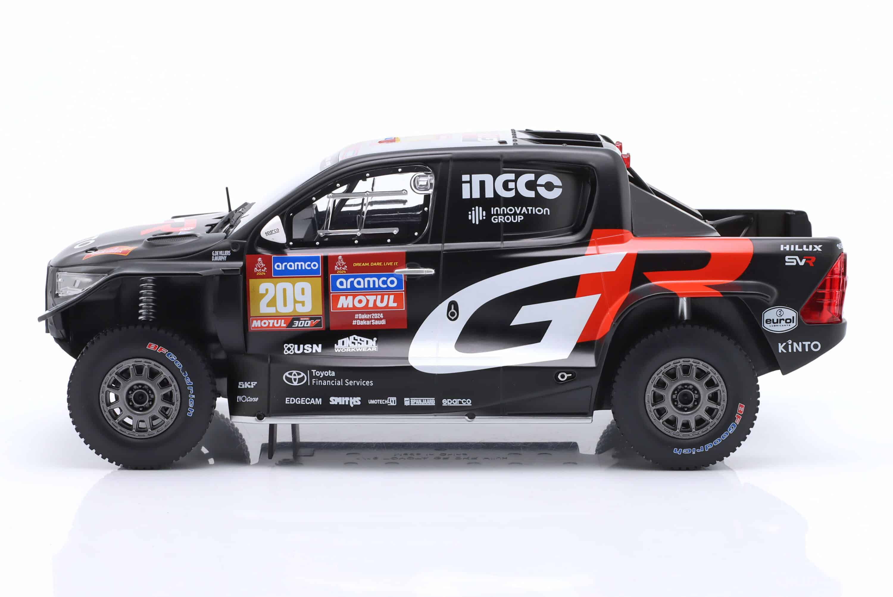 Ixo :18 トヨタ GR ハイラックス エボ ダカールラリー2024 No.209
