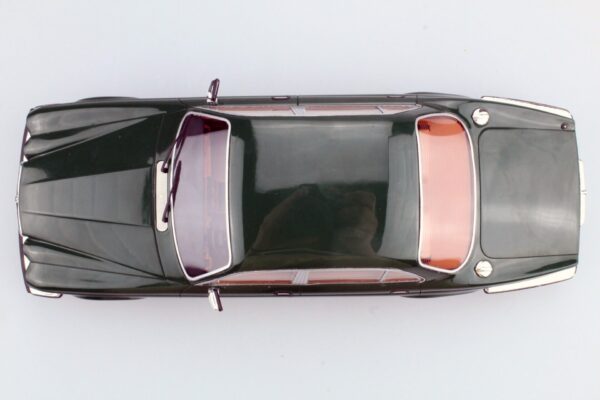 Jaguar xj6 1982 green 1:18 diecast model LS Collectibles