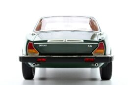 Jaguar xj6 1982 green 1:18 diecast model LS Collectibles
