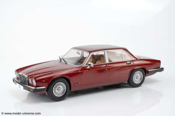 MCG - 1:18 Jaguar XJ6 Series III Dark Red Metallic 1979 - Diecast Model